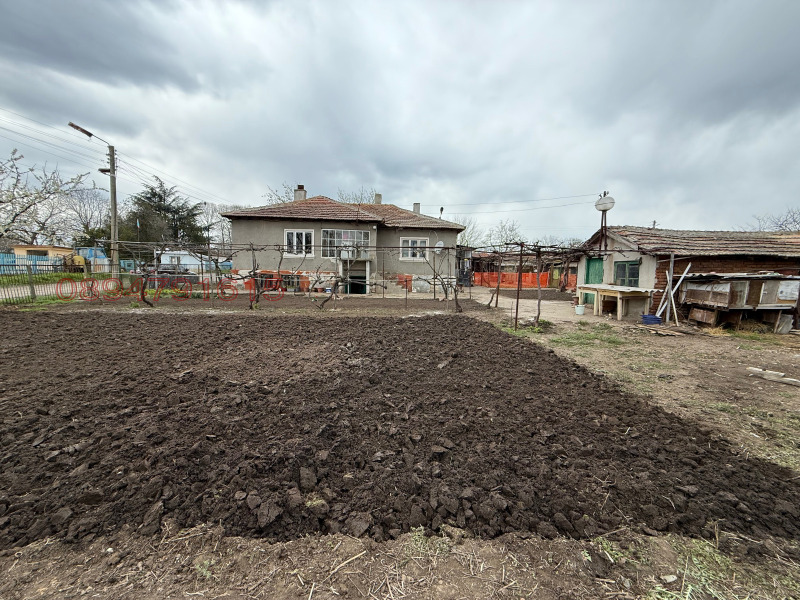 Продава КЪЩА, с. Видно, област Добрич