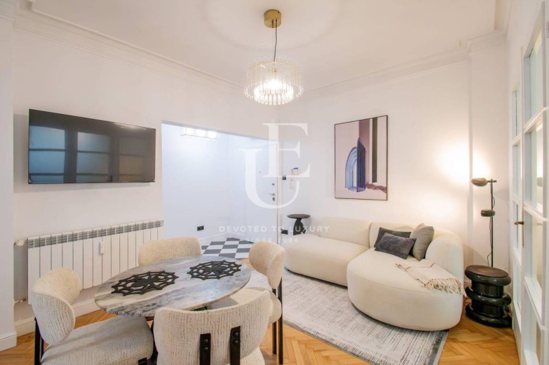 Продава 3-СТАЕН, гр. София, Оборище, снимка 2 - Апартаменти - 53275623