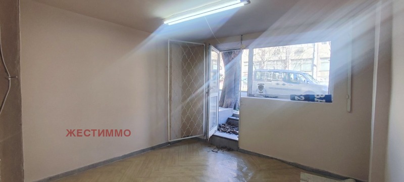 Продава МАГАЗИН, гр. Варна, Център, снимка 2 - Магазини - 53576900