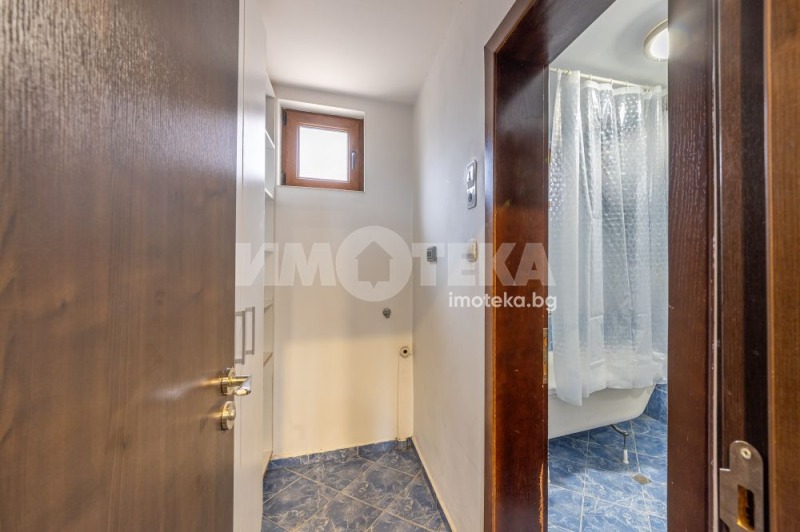 Продава  3-стаен град Варна , Бриз , 140 кв.м | 57109473 - изображение [15]