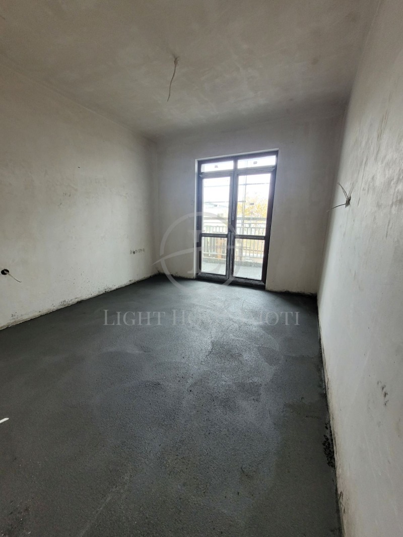 Продава 3-СТАЕН, гр. Пловдив, Остромила, снимка 3 - Апартаменти - 52384286