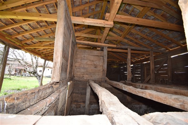 Продава КЪЩА, с. Чакали, област Велико Търново, снимка 12 - Къщи - 54353444