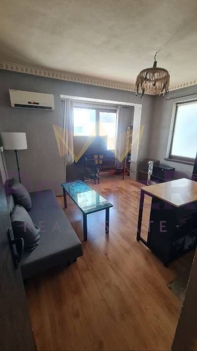 Продава КЪЩА, гр. Пловдив, Център, снимка 2 - Къщи - 54517301