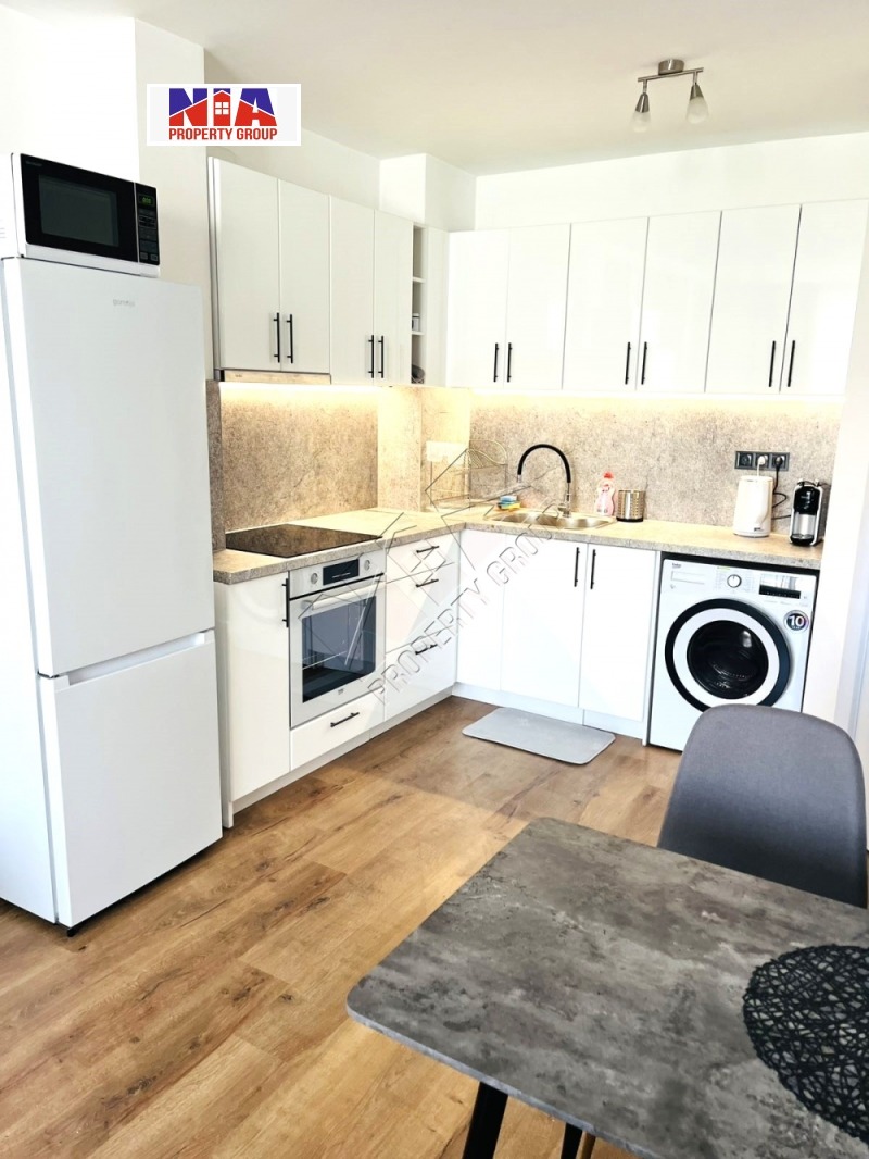 Продава 2-СТАЕН, гр. Бургас, Лазур, снимка 2 - Апартаменти - 53523832