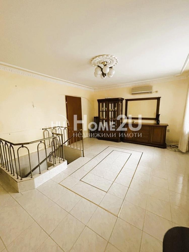 Продава МНОГОСТАЕН, гр. Бургас, Център, снимка 4 - Апартаменти - 54233635
