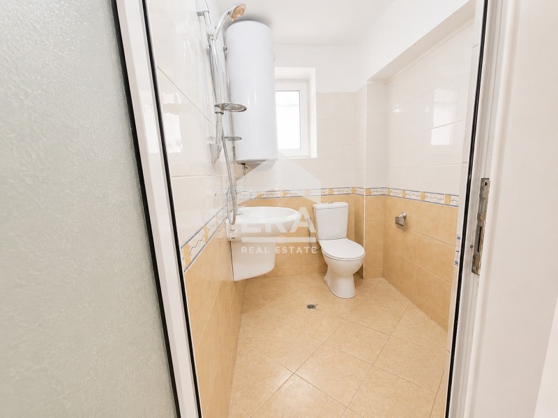 Продава ЕТАЖ ОТ КЪЩА, гр. Варна, Галата, снимка 12 - Етаж от къща - 55746957