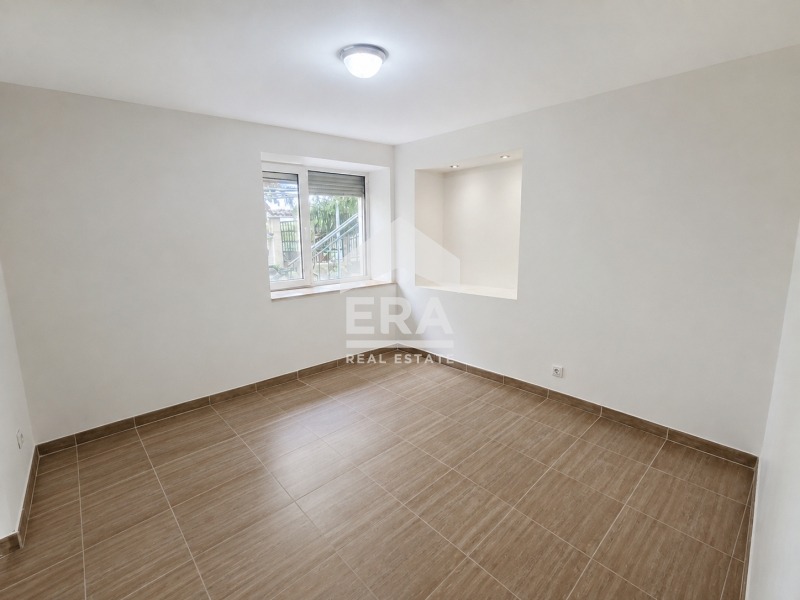 Продава ЕТАЖ ОТ КЪЩА, гр. Варна, Галата, снимка 8 - Етаж от къща - 55746957