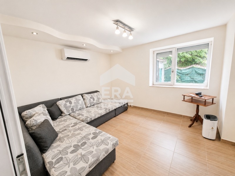 Продава ЕТАЖ ОТ КЪЩА, гр. Варна, Галата, снимка 4 - Етаж от къща - 55746957