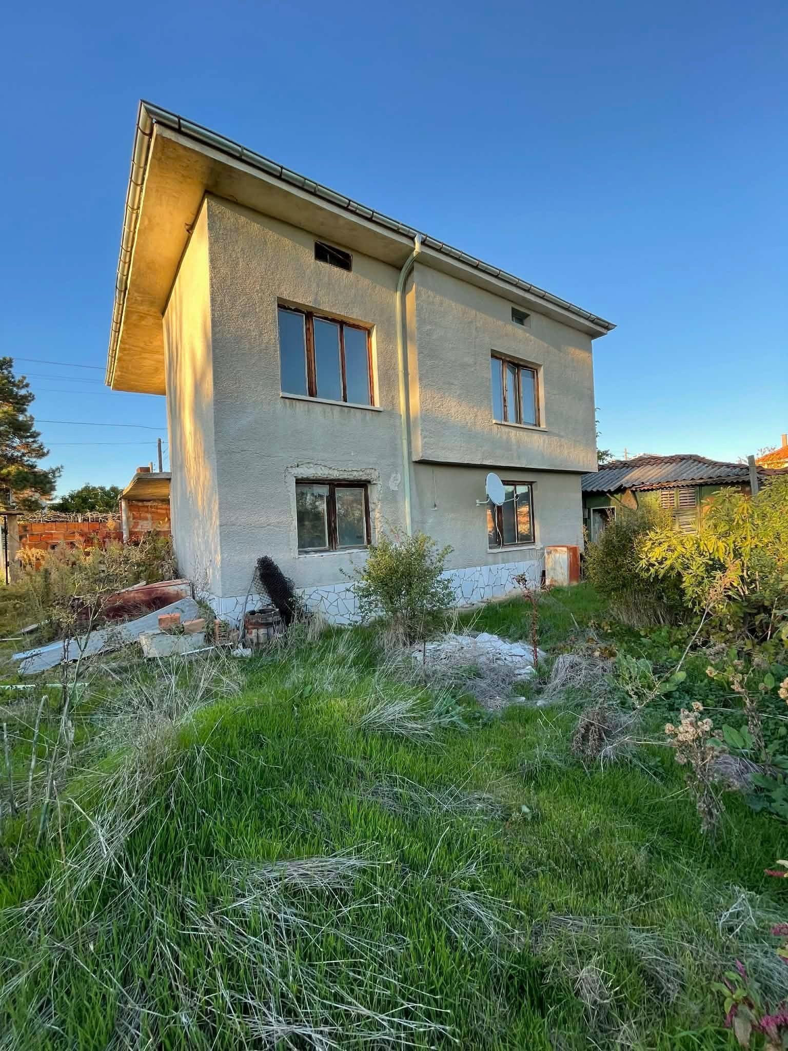 Продава КЪЩА, гр. Брезово, област Пловдив