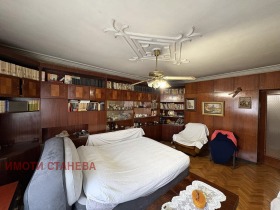 2 Schlafzimmer Hristo Botew, Widin 5