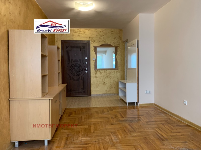 Продава 3-СТАЕН, гр. София, Хиподрума, снимка 3 - Aпартаменти - 49369514