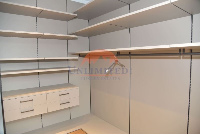 À vendre  3 chambres Sofia , Izgrev , 207 m² | 93521156 - image [16]