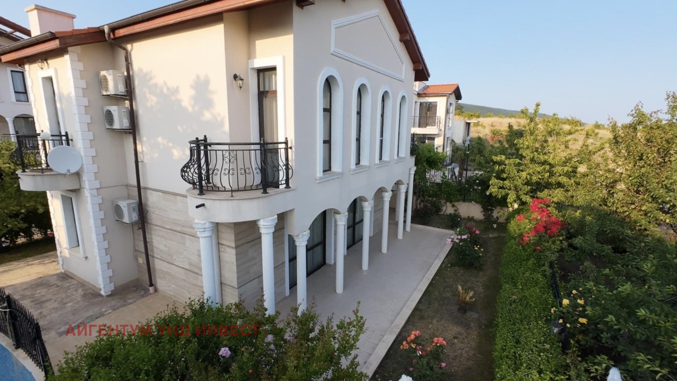 Продава КЪЩА, гр. Свети Влас, област Бургас, снимка 2 - Къщи - 55171014