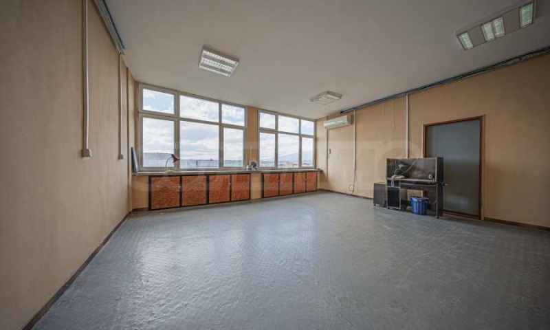 Te koop  Kantoor Sofia , Moderno predgradie , 850 m² | 46555867 - afbeelding [11]