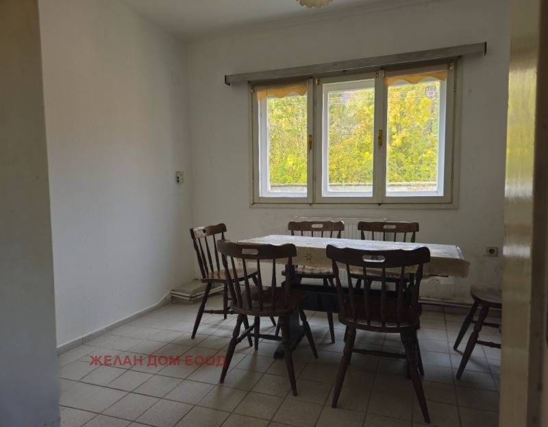 Продава ЕТАЖ ОТ КЪЩА, гр. София, в.з.Киноцентъра, снимка 10 - Етаж от къща - 52353083