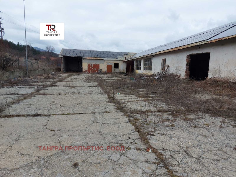 Продава ПРОМ. ПОМЕЩЕНИЕ в област Перник, с. Ковачевци - 200 кв.м / 210 000 € » 410 724.30 лв., ТАНГРА ПРОПЪРТИС ЕООД