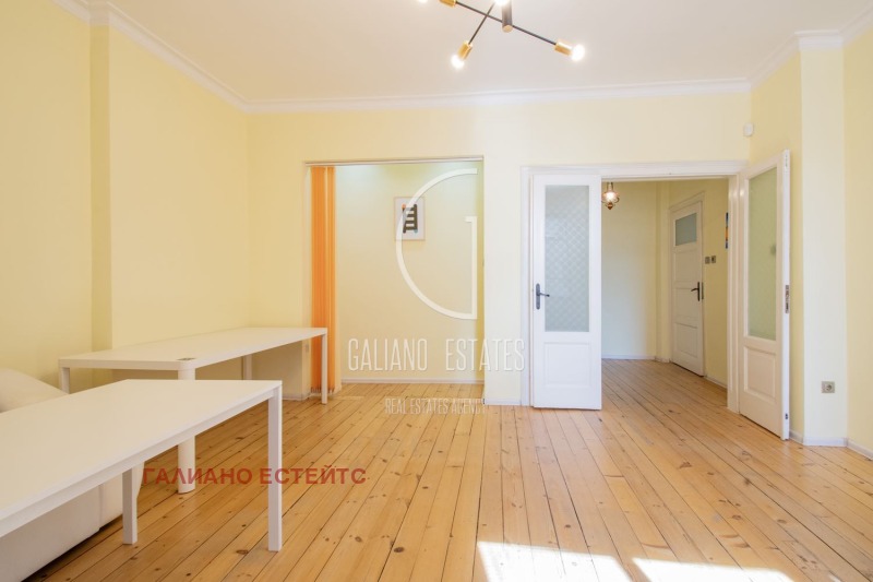 Na prodej  1 ložnice Sofia , Centar , 85 m2 | 52323129 - obraz [2]
