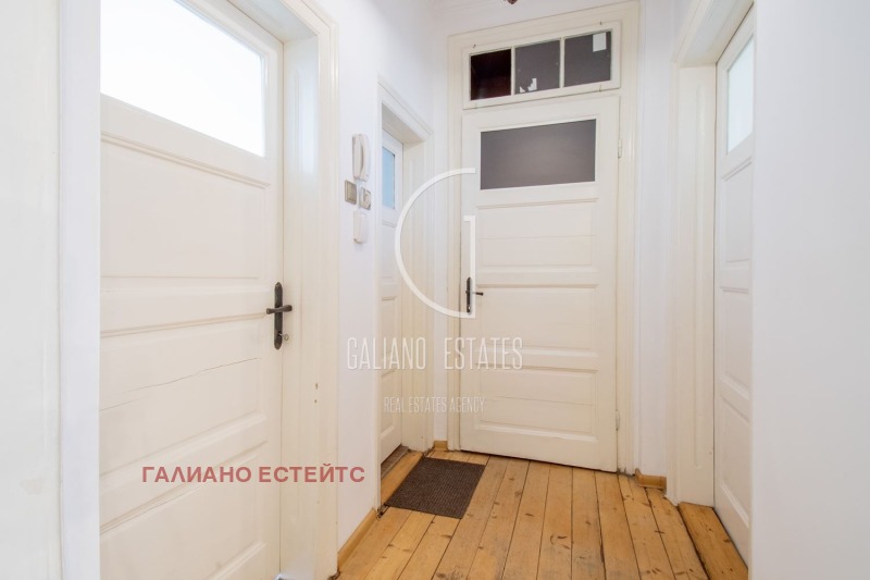 Na prodej  1 ložnice Sofia , Centar , 85 m2 | 52323129 - obraz [9]