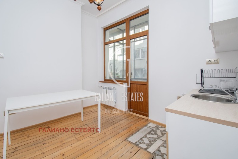 Na prodej  1 ložnice Sofia , Centar , 85 m2 | 52323129 - obraz [8]