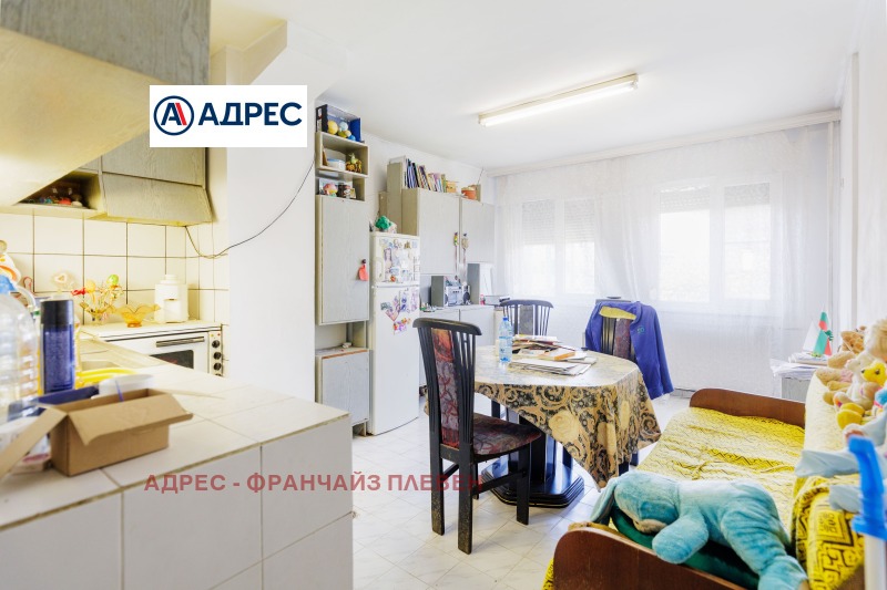 Продава 3-СТАЕН, гр. Плевен, Идеален център