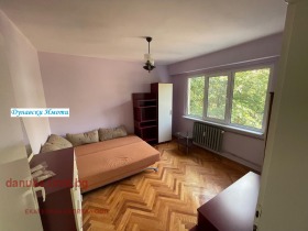 1 dormitorio Vazrazhdane, Ruse 4