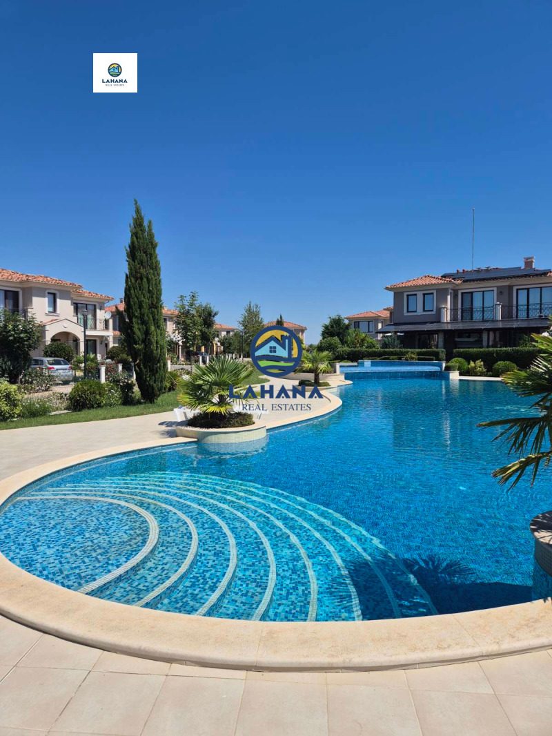 En venta  Casa Burgas , Sarafovo , 112 metros cuadrados | 34447025