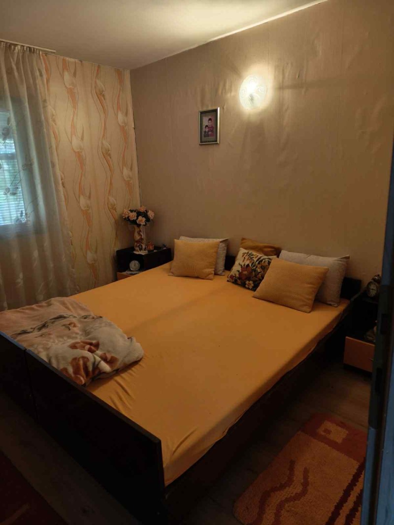 Продава КЪЩА, гр. Плевен, м-т Мъртва долина, снимка 12 - Къщи - 52856289