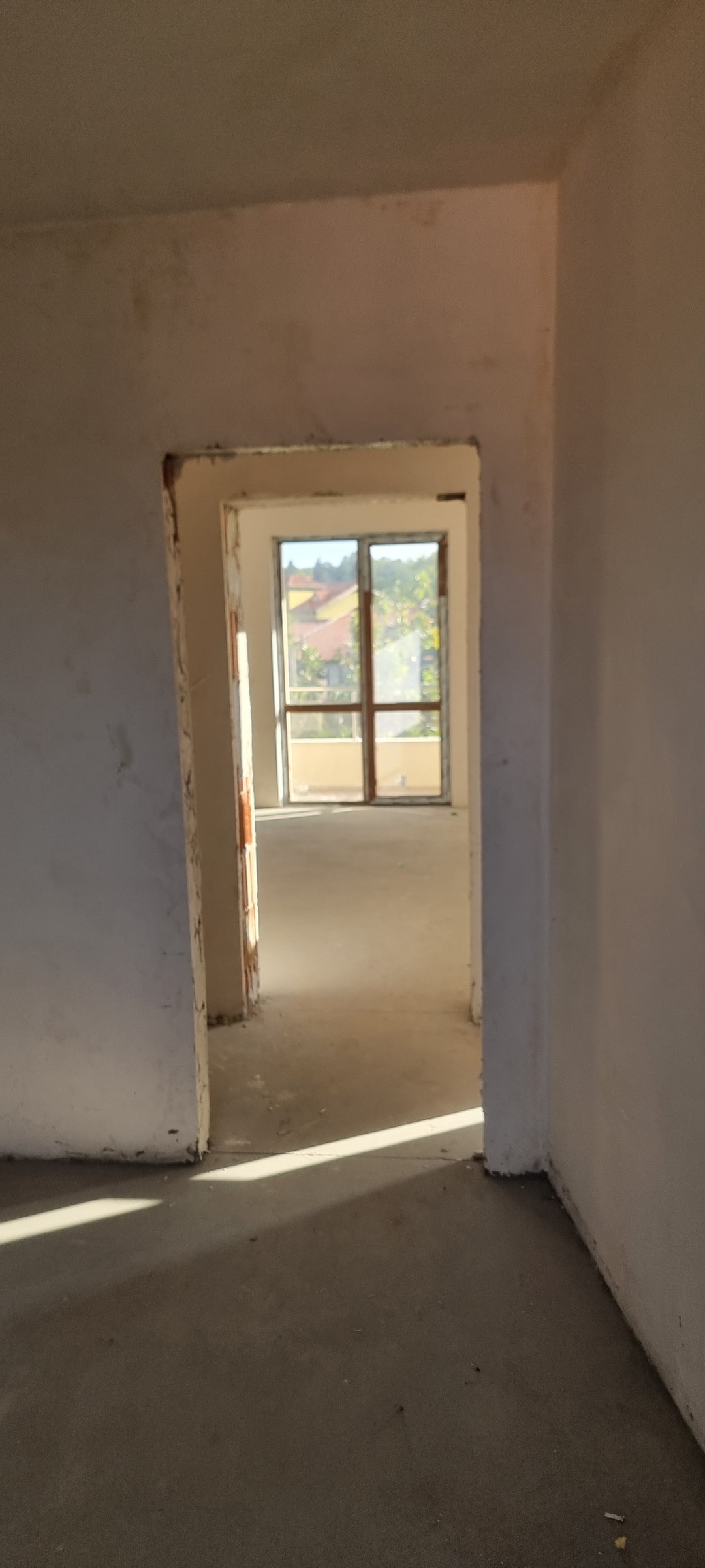 Продава 3-СТАЕН, гр. Разград, Варош, снимка 2 - Апартаменти - 56146745