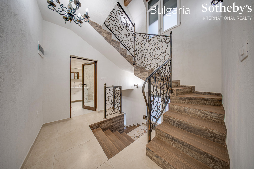 Продава КЪЩА, гр. София, Оборище, снимка 8 - Къщи - 53004884