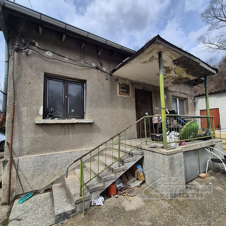 Продава КЪЩА, гр. София, с. Долни Пасарел