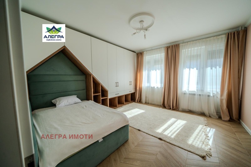 Продаја  2 спаваће собе Софија , Центар , 140 м2 | 23939148 - слика [2]