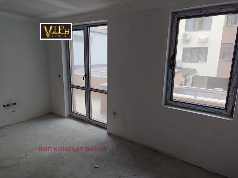 À venda  2 quartos Varna , Liatno kino Trakiia , 112 m² | 66978433 - imagem [4]