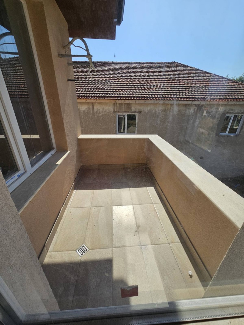 Eladó  3 hálószobás Plovdiv , Komatevo , 116 négyzetméter | 32539910 - kép [13]