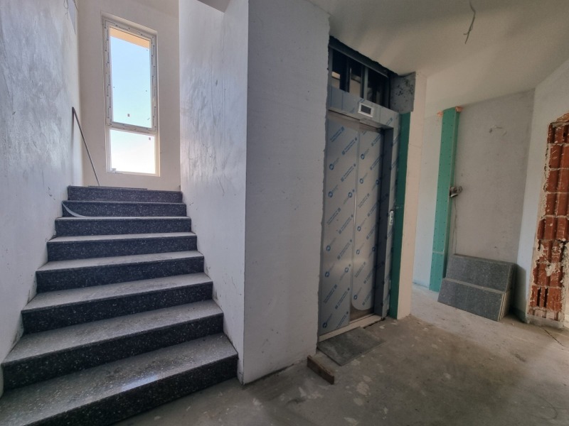 Til salgs  3 soverom Plovdiv , Komatevo , 116 kvm | 32539910 - bilde [6]