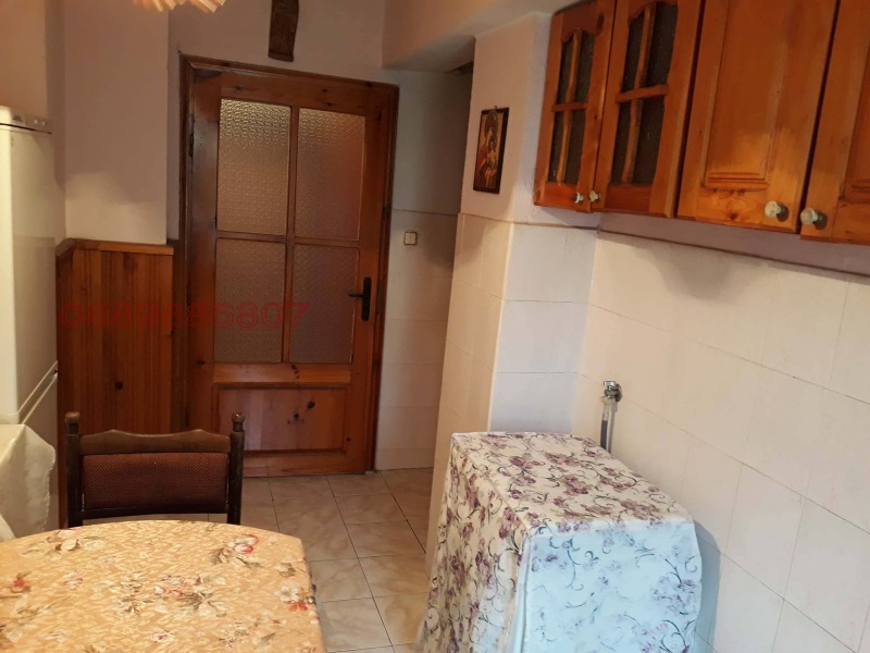 Продава 4-СТАЕН, гр. Благоевград, Идеален център, снимка 2 - Апартаменти - 52937423