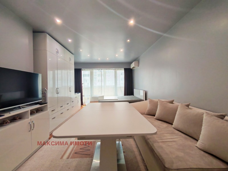 Продава 2-СТАЕН в град Бургас, Славейков - 62 кв.м / 157 000 € » 307 065.31 лв., МАКСИМА ИМОТИ