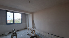 2 chambres Kamenni, Haskovo 3