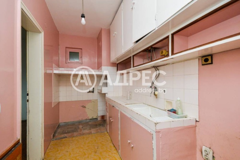 Продава 3-СТАЕН, гр. Бургас, Център, снимка 2 - Апартаменти - 52599832