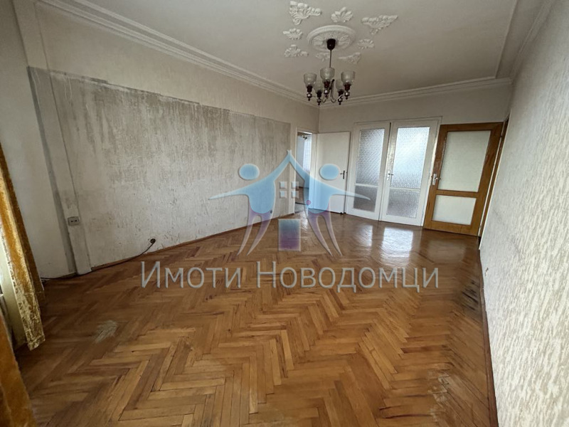 Продава МНОГОСТАЕН, гр. Шумен, Добруджански, снимка 1 - Aпартаменти - 47518656