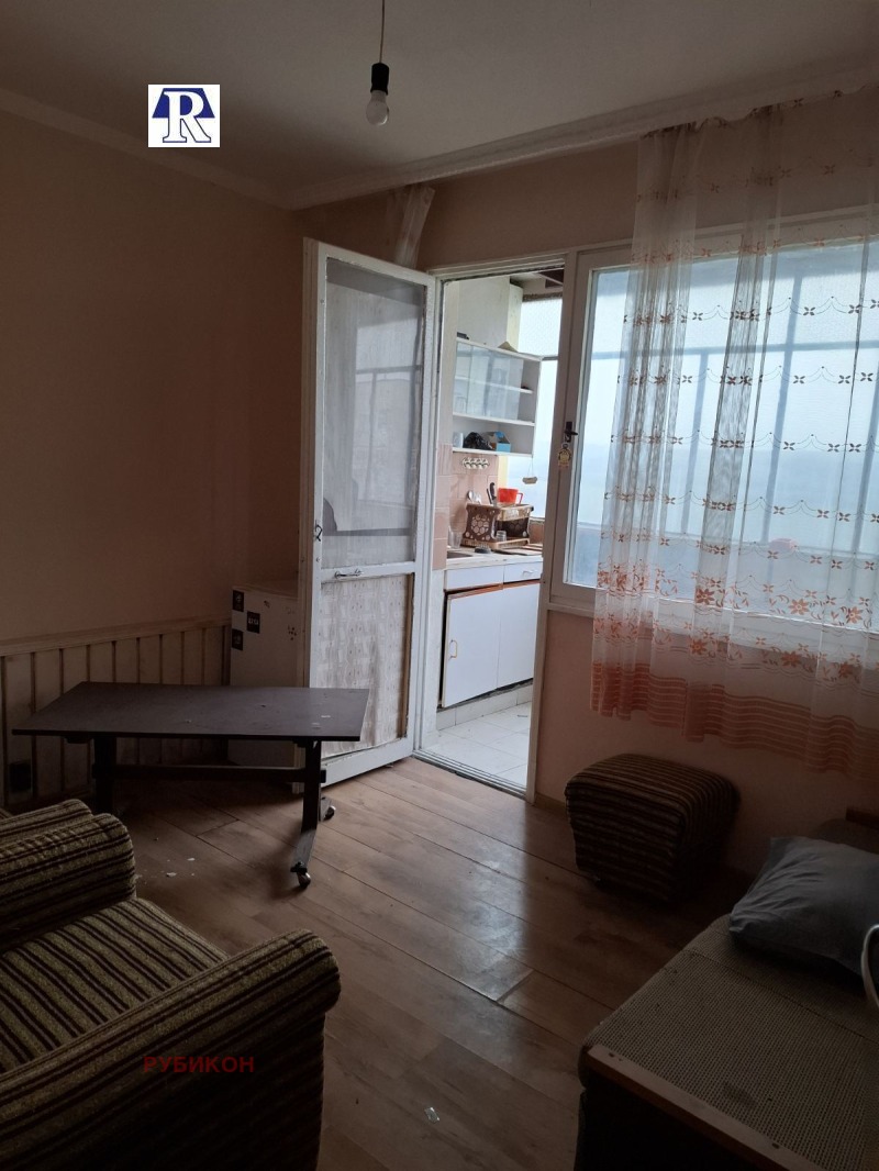 Продава  1-стаен град Плевен , Дружба 2 , 40 кв.м | 63414518 - изображение [2]