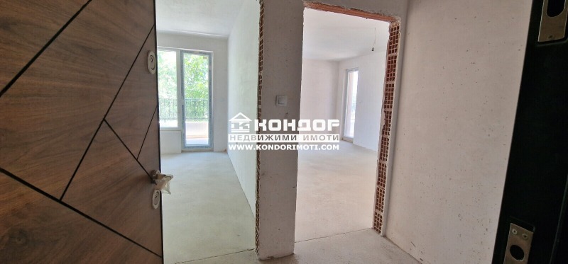 Продава 3-СТАЕН, гр. Пловдив, Остромила, снимка 3 - Апартаменти - 52546897