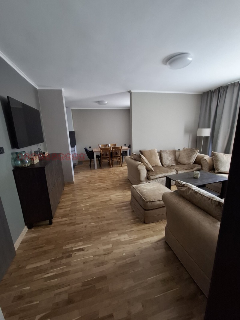 In vendita  3 camere da letto Plovdiv , Tsentar , 146 mq | 63600453
