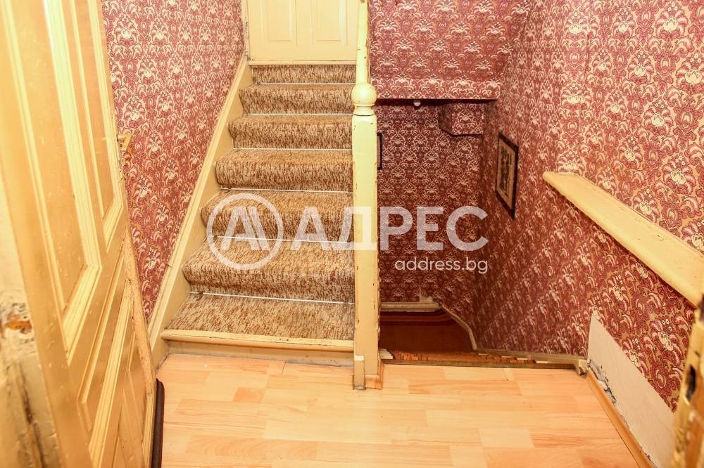 Продава ЕТАЖ ОТ КЪЩА, гр. София, Център, снимка 5 - Етаж от къща - 53703552