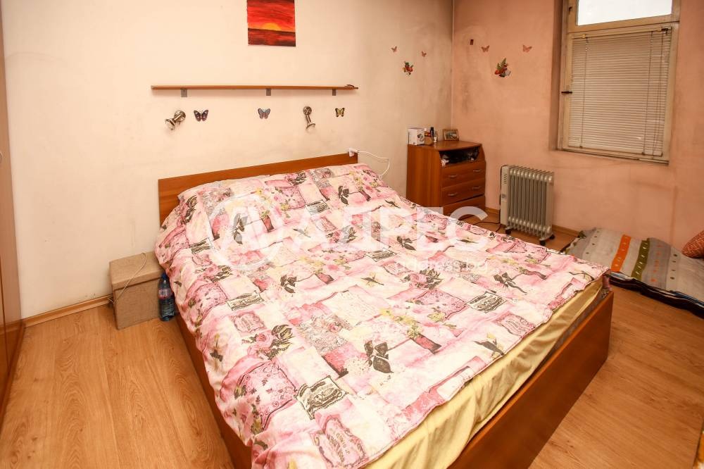 Продава ЕТАЖ ОТ КЪЩА, гр. София, Център, снимка 9 - Етаж от къща - 53703552