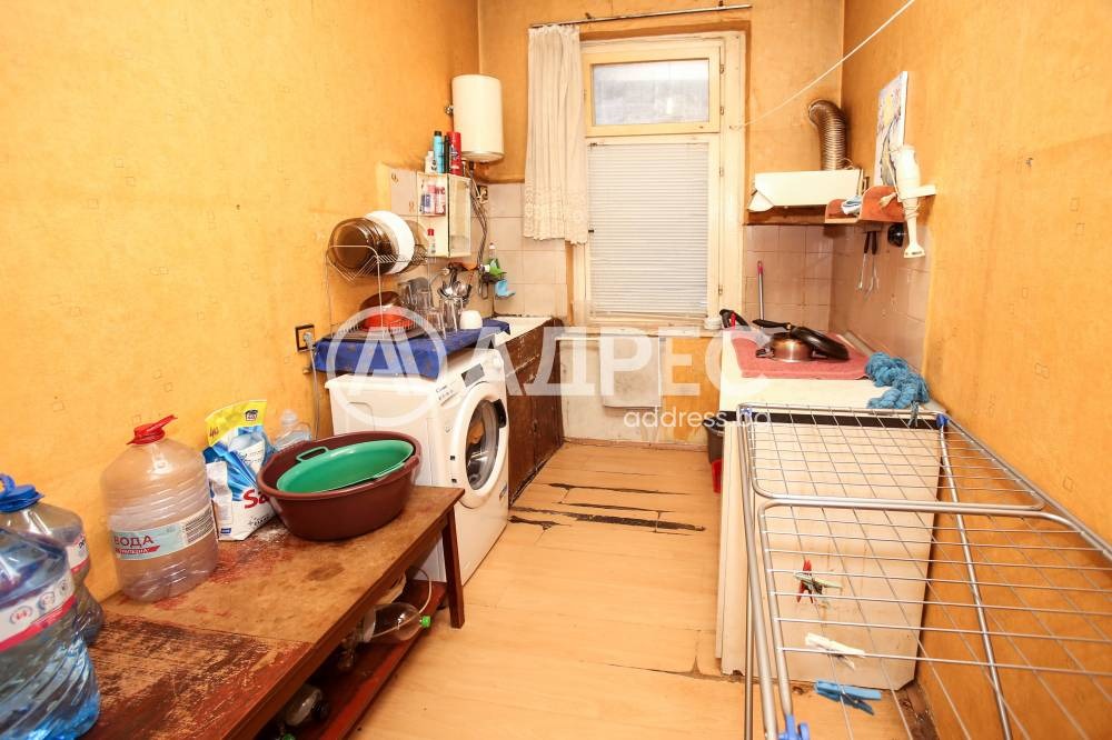 Продава ЕТАЖ ОТ КЪЩА, гр. София, Център, снимка 8 - Етаж от къща - 53703552