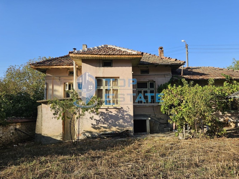 Продава КЪЩА в област Велико Търново, с. Хотница - 150 кв.м / 38 500 € » 75 299.46 лв., ТОП ЕСТЕЙТ