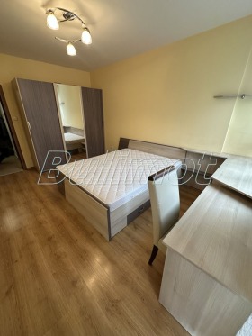 1 chambre Briz, Varna 6