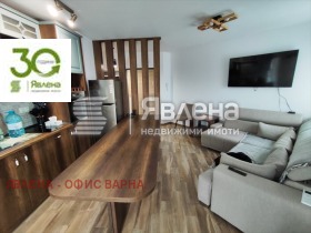 1 Schlafzimmer k.k. Sw.Sw. Konstantin i Elena, Warna