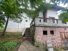 Будинок Лозен, София
