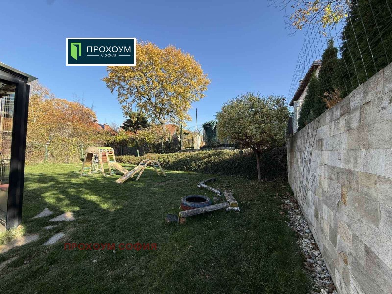 Продава КЪЩА, гр. София, в.з.Бункера, снимка 13 - Къщи - 52985589